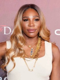 Serena Williams wears cool-toned ombrÃ©