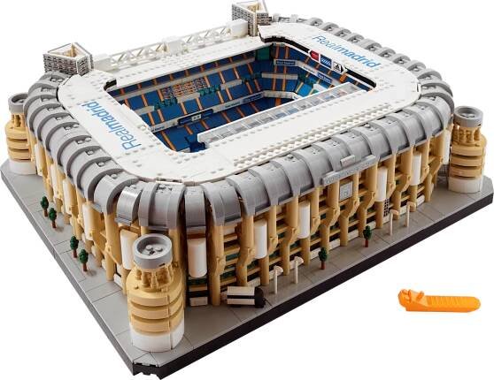 LEGO Creator 10299 Santiago Bernabéu Stadium
