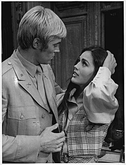 Linda Harrison - Wikipedia
