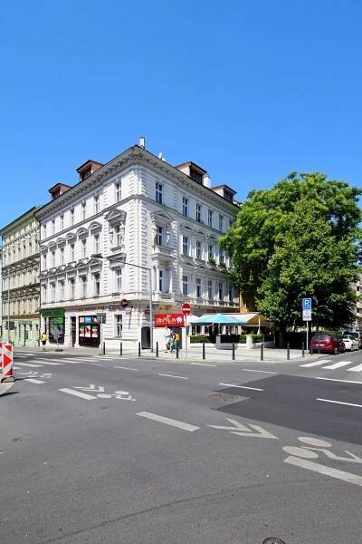 Pronájem pizzerie 312 m? Londýnská ulice, Praha 2 - Vinohrady / Realitní kancelář Honzík