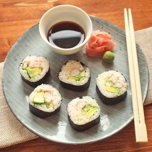 Surimi sushi s avokádem