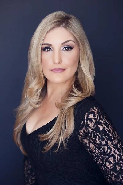 Julie Adams - L2 Artists