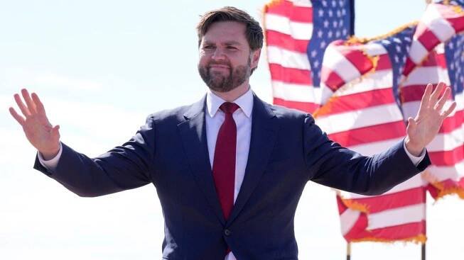 Trumpova dvojka: Vidlácký senátor J. D. Vance má nahnat voliče ze zchudlých částí Ameriky