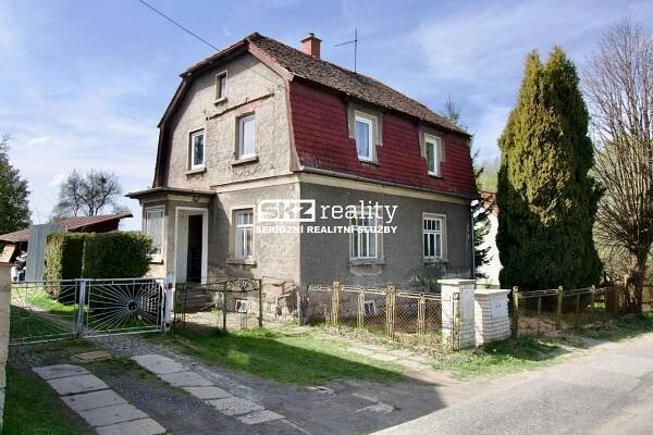 Rodinný dům 6+1 se zahradou v JIříkově, okr. Děčín | Reality.iDNES.cz 
