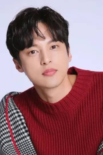 Yoon Sun-Woo