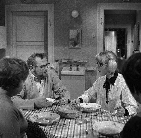Píseň pro Rudolfa III. - Křeslo (E01) (1967) | Galerie - Z epizody | ČSFD.cz