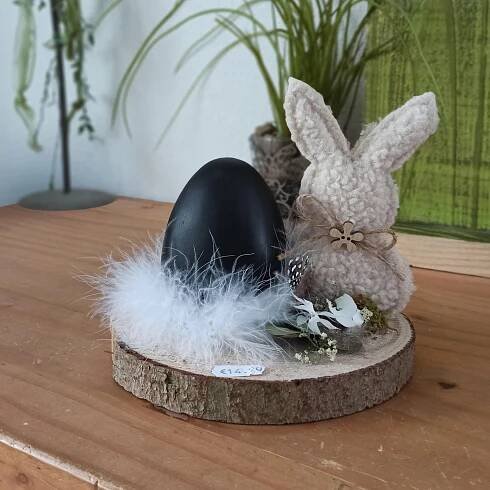osterhase_gebastelt.jpg