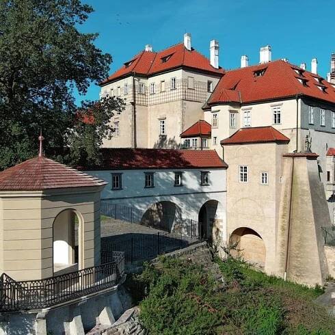 Zámek v Brandýse nad Labem : Objevuj památky