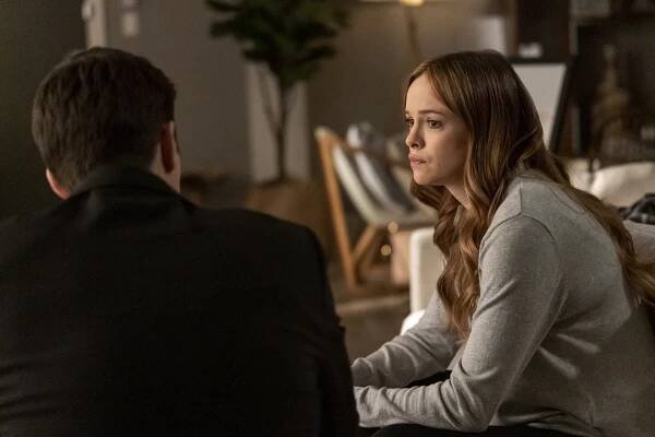 Flash - Funeral for a Friend - Z filmu - Danielle Panabaker