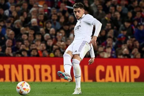 Fotbalista Realu si počkal na protihráče a měl ho praštit do obličeje