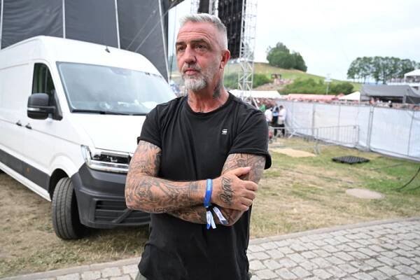 FOTO: Matouš Rajmont přijel za písničkou. – stránka 24