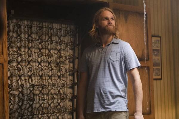 Lodge 49 - Corpus (S01E03) (2018) | Galerie - Z epizody | ČSFD.cz