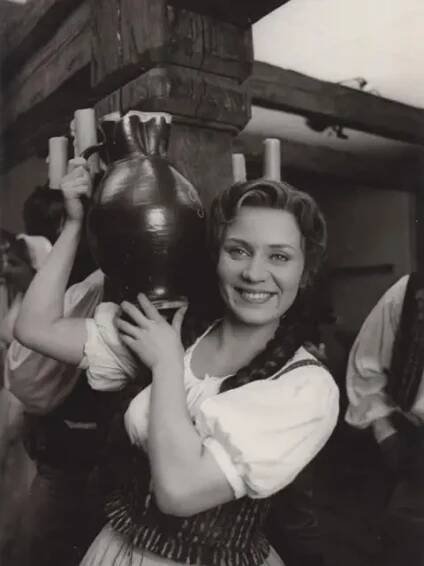 Jaroslava Obermaierová jako mladá dívka