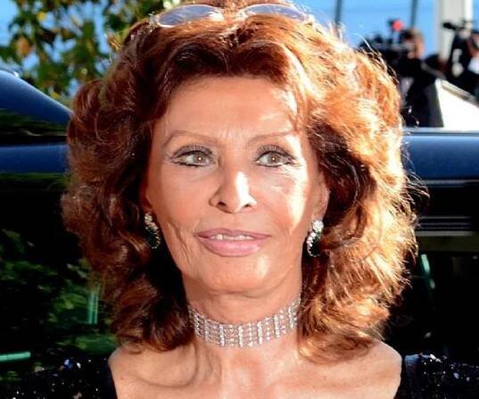 Sophia Loren Biography - Facts, Childhood, Family Life & Achievements