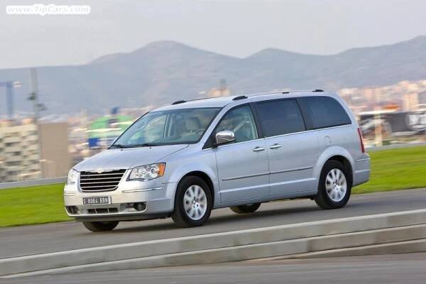 Recenze ojetiny: Chrysler Voyager (2008-2015)