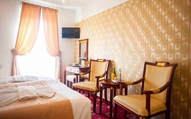 Adršpach: Hotel Tommy **** se snídaní formou bufetu a relaxací v bazénu a vířivce + sleva na wellness služby