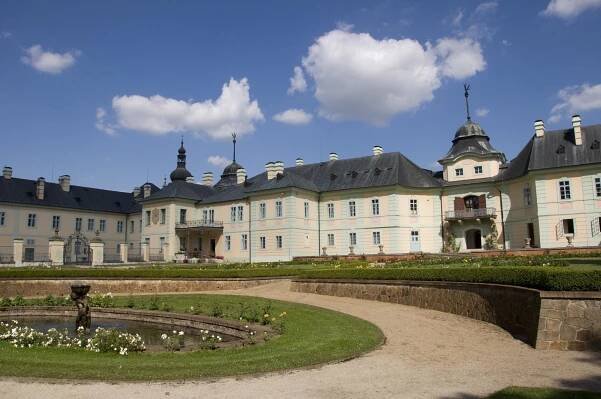 Exterier - Manětín