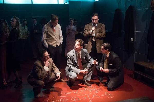 Oppenheimer — Tom Morton-Smith