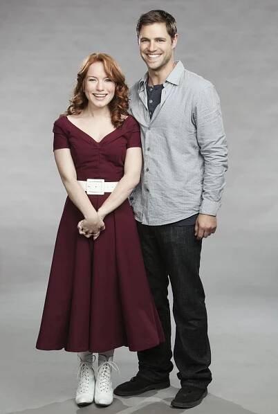 Maria Thayer, Sam Page - Annie Claus is Coming to Town - Promo