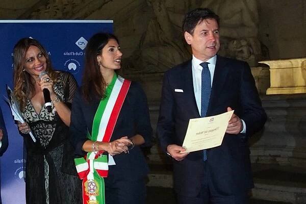 Elena Presti con Virginia Raggi e Giuseppe Conte
