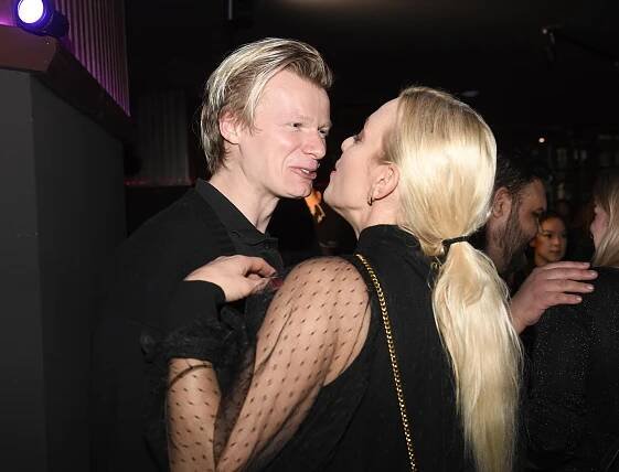 Dotyky, pohlazení i ruka na zadečku: Tereza Mátlová se vedle mladšího partnera rozzářila