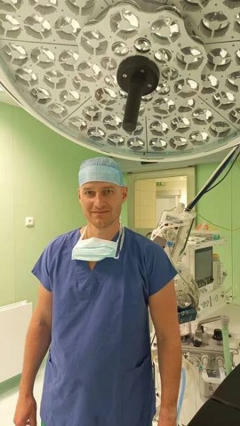 Primář Šmíd: Pokud se rakovina střeva odhalí včas, je velmi pravděpodobné úplné vyléčení | Stodská nemocnice