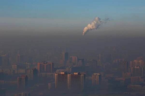 Obrazem: Metropole, kde "bolí dýchat". Nejchladnější hlavní město světa dusí smog