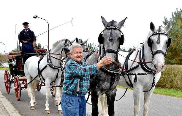 MISTR OPRATÍ JIŘÍ KOCMAN SLAVÍ 85. NAROZENINY 