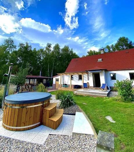 Chaloupka s vířivkou - pronájem Tisá - zvětšit