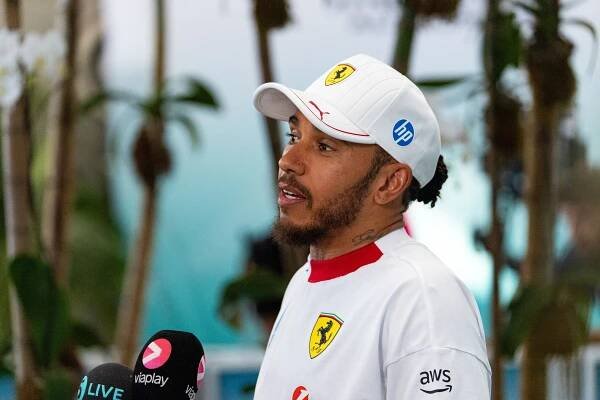 Lewis Hamilton’s team radio sass lays bare the big issue facing Ferrari in F1 2025 - The Athletic