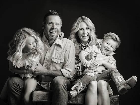 CLASSIC BLACK WHITE - Allison Tyler Jones Photography