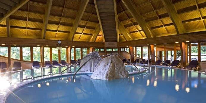 Pobyt v lázních Hévíz: 4* hotel s polopenzí a wellness, vstup do lázní