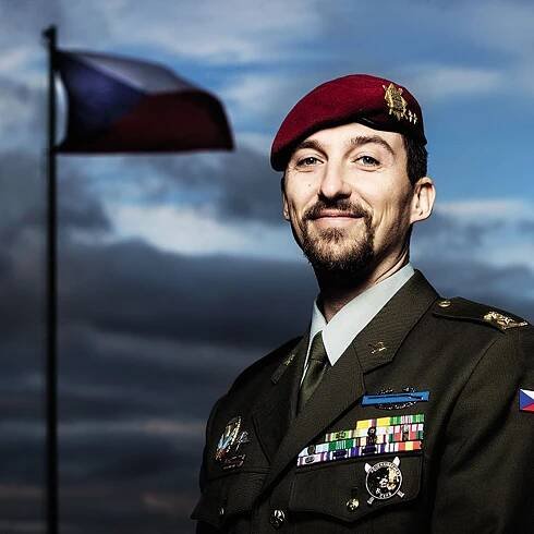 Válečný veterán Petr Matouš: Nejsem hrdina. Těmi jsou děti našich padlých kolegů