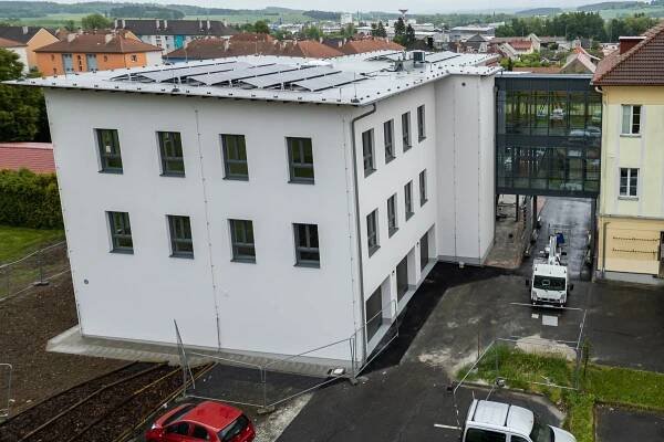 Horažďovická nemocnice se rozrostla o nový pavilon. Bude v něm zázemí pro personál i rehabilitace | Nemocnice Horažďovice