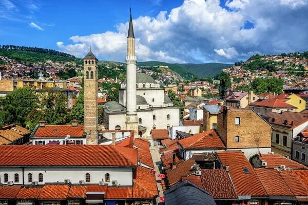 Sarajevo - centrum starého města s mešitou Gaziho Husreva