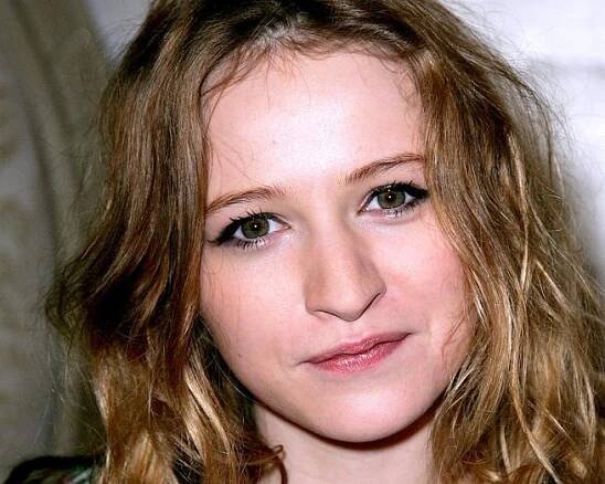 Christa Theret fotka