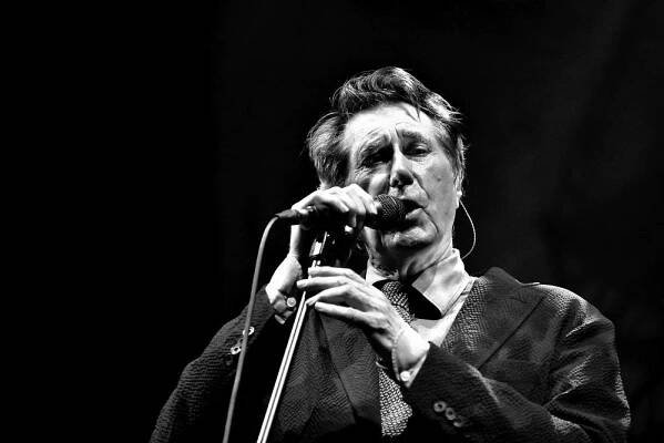 Bryan Ferry zvedl ze sedadel celé Forum Karlín