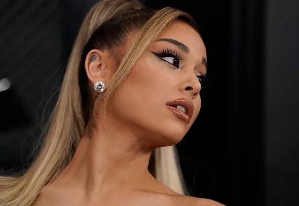 Ariana Grande podala žádost o rozvod po dvou letech manželství - WN24.cz - World News 24