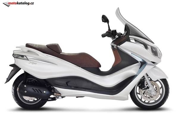 Piaggio X10 125 | Katalog motocyklů a motokatalog na Motorkáři.cz