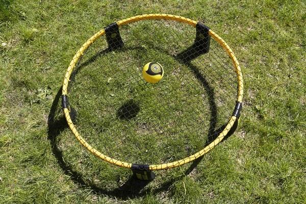 Sommertrend Roundnet: Spikeball & Co. im Check 21