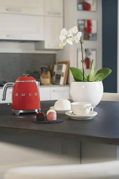 Rychlovarná konvice 50's Style Mini - Smeg KLF05BLEU | FormAdore