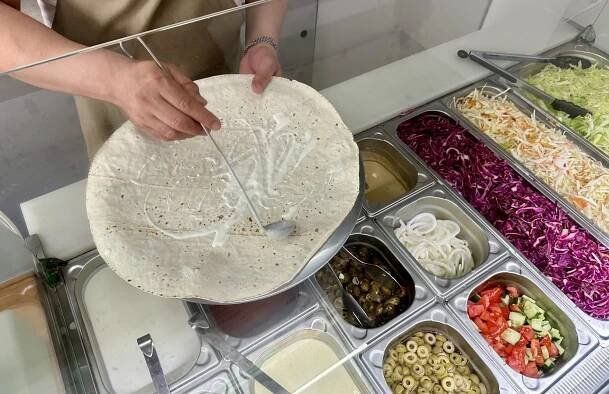 Kebab box s rýži či hranolky nebo dürüm tortilla s nápojem pro jednoho i dva