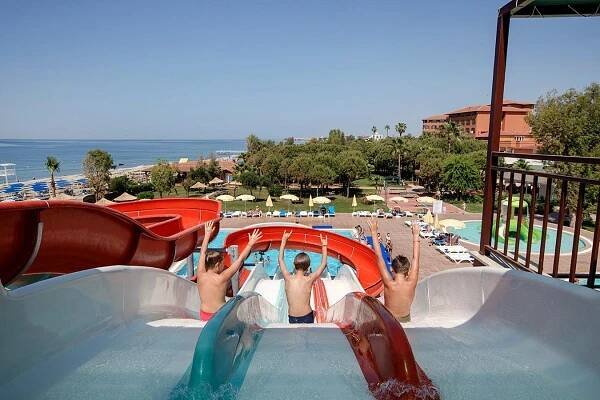 Bazén v ubytování Club Turtas Beach - All Inclusive nebo v jeho okolí