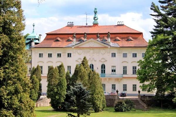 Soubor:Jablonné v P. Nový Falkenburk zámek čelo 2.jpg – Wikipedie
