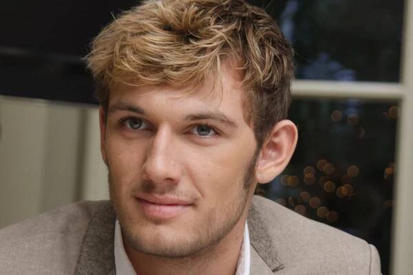 Alex Pettyfer