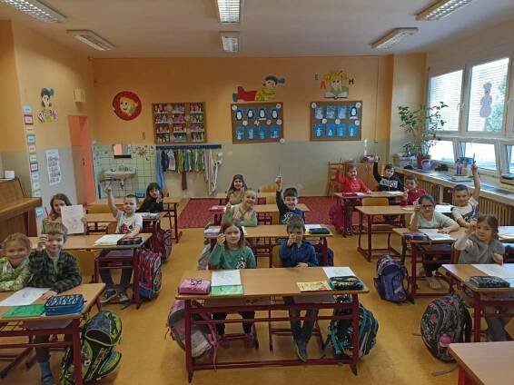 Pasování prvňáčků na písaře 1.B | ZŠ Mitušova 16