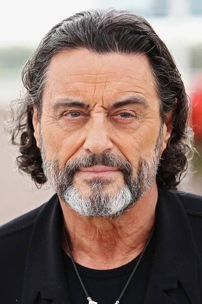 Ian McShane herec