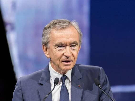 Bernard Arnault přeskočil Billa Gatese. Majitel značek Dior a Louis Vuitton je druhým nejbohatším člověkem světa | LP-Life.cz
