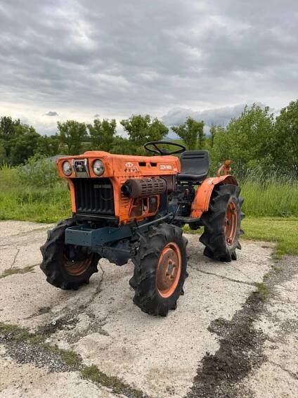 Japonský malotraktor KUBOTA B7001 - MalotraktorShop