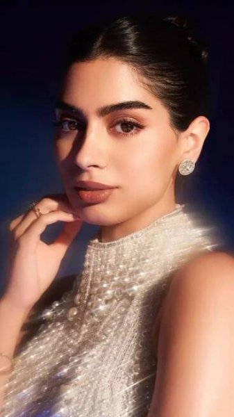 Khushi Kapoor dazzles in a glamorous pearl-studded mini dress